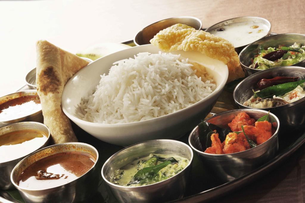 헤리티지 마두라이 호텔 외부 사진 A vegetarian thali