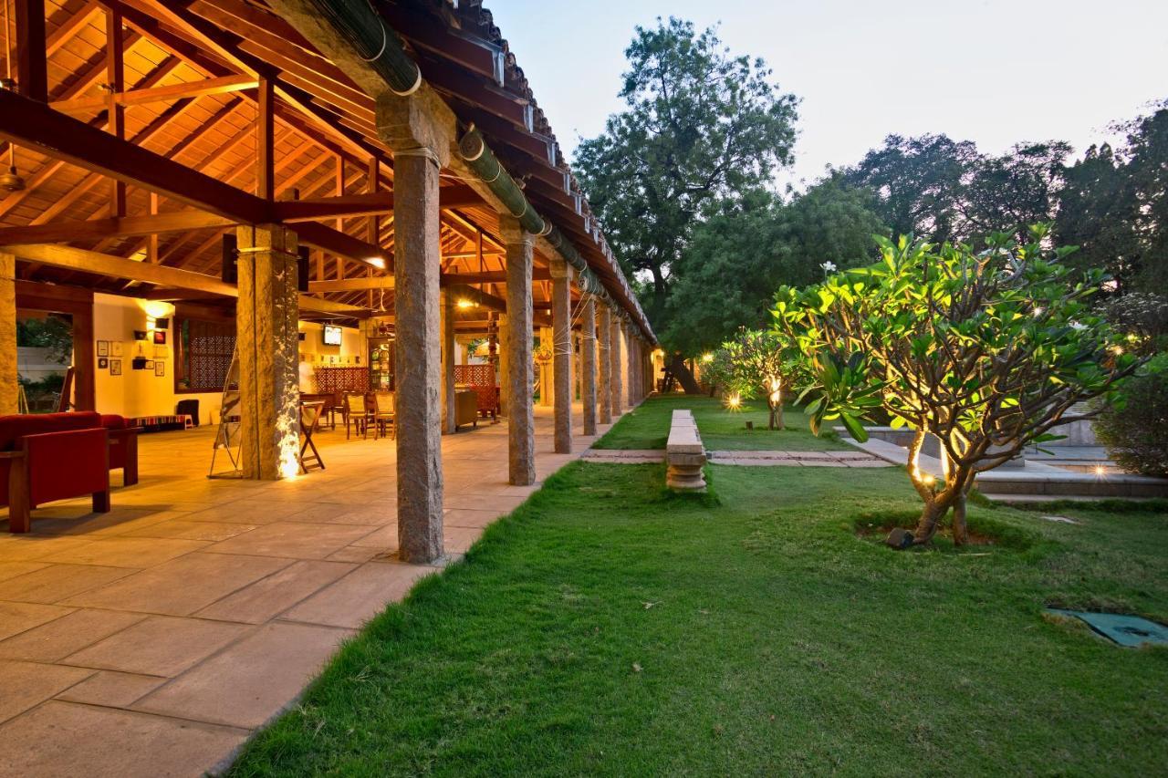 헤리티지 마두라이 호텔 외부 사진 The hotel's main building